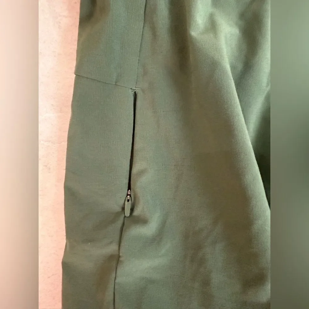 NWOT NIKE DRI FIT Dark Green Athletic Shorts